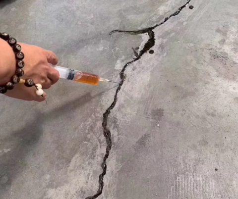 尼木混凝土裂缝修补技术详解​